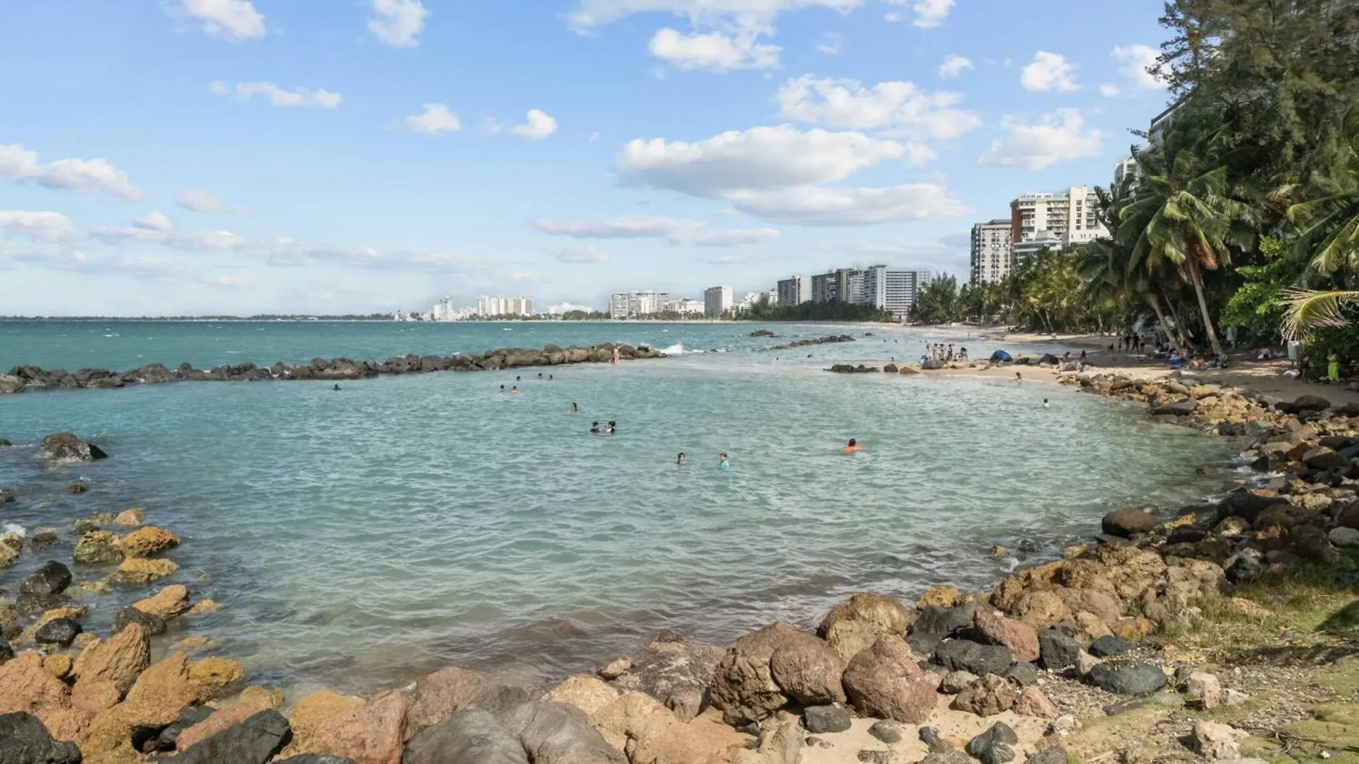 San Juan Apartment Steps Away From The Beach 0*, San Juan